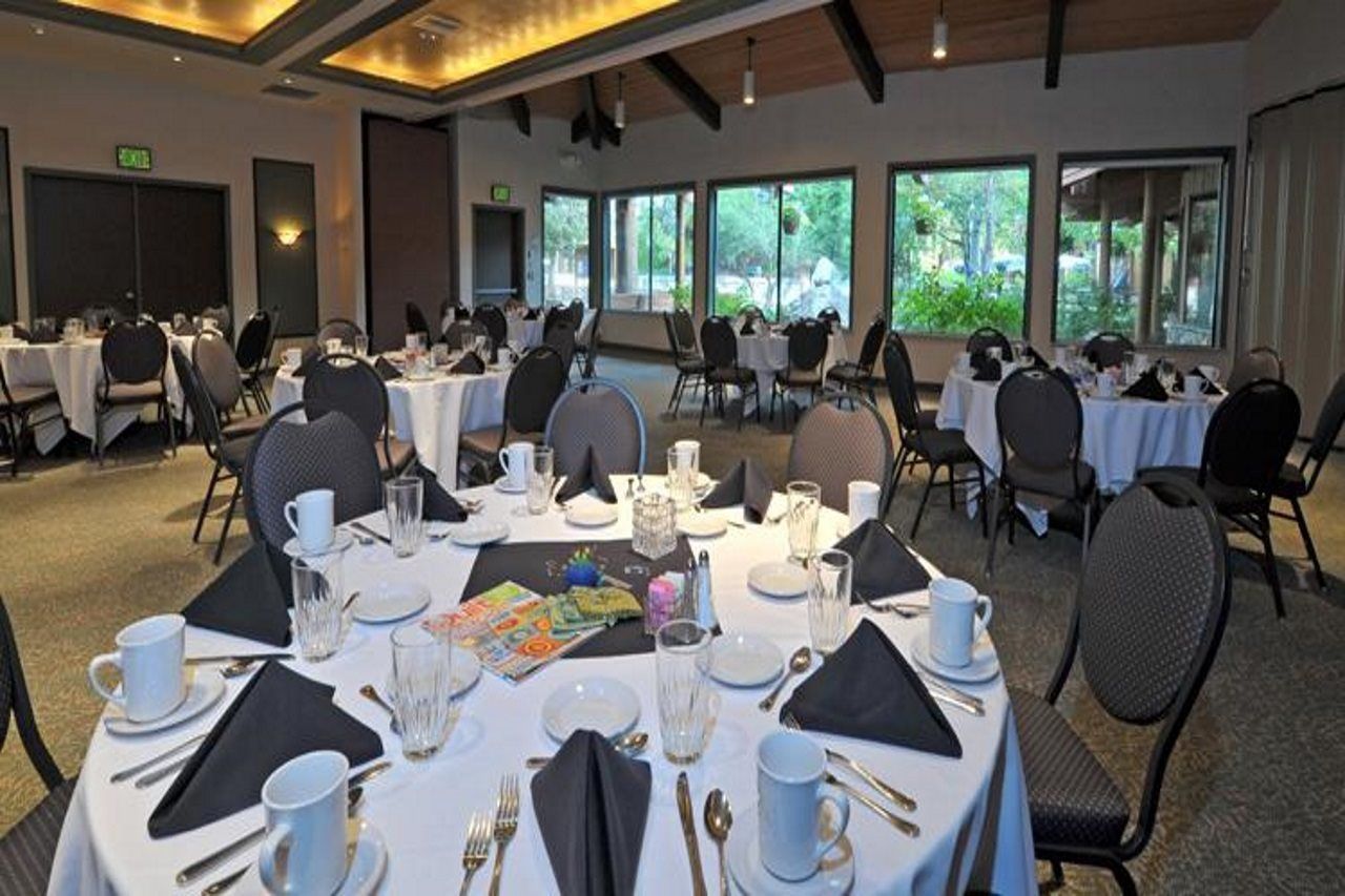 Shilo Inn Suites Hotel - Bend Ngoại thất bức ảnh