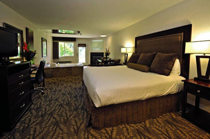 Shilo Inn Suites Hotel - Bend Ngoại thất bức ảnh