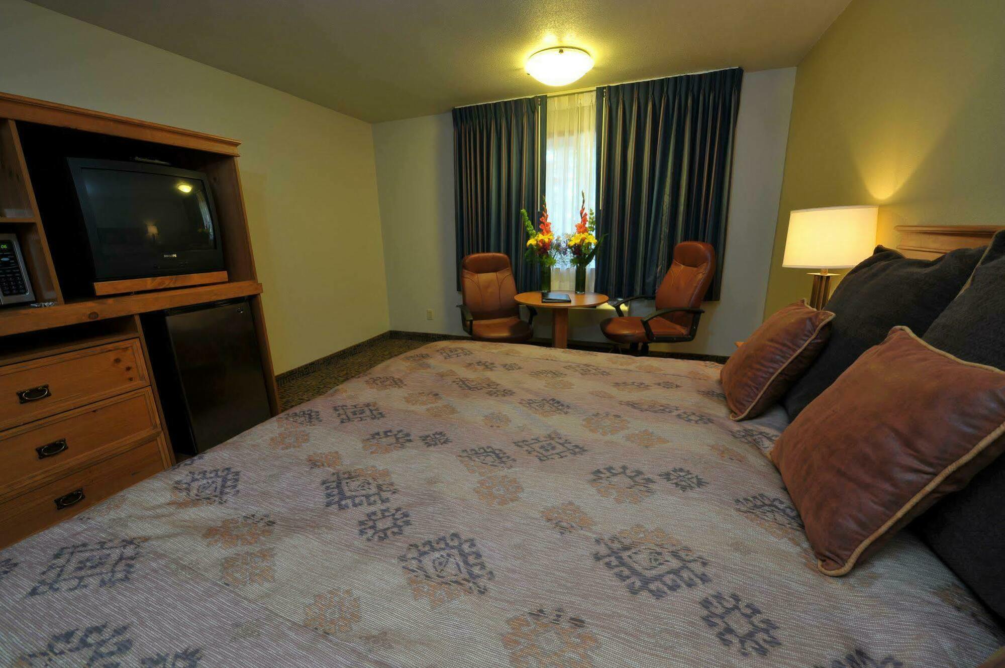 Shilo Inn Suites Hotel - Bend Phòng bức ảnh